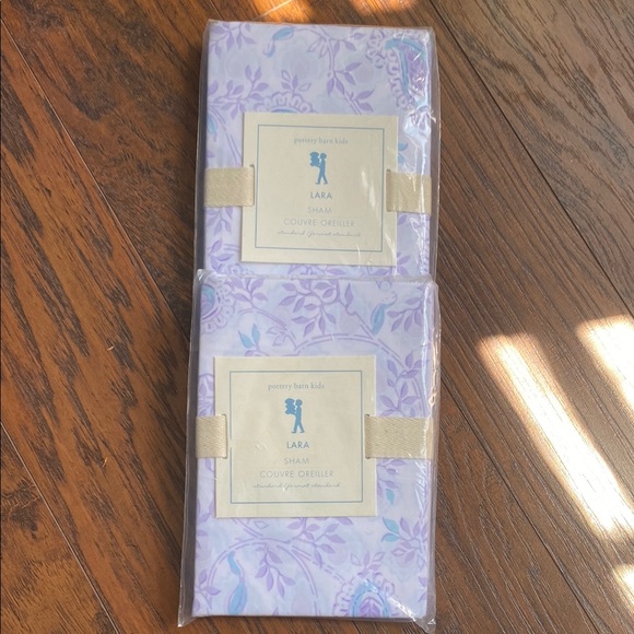Pottery Barn Kids Lara Duvet Cover - Purple and White and Two Standard Shams. - Picture 3 of 4